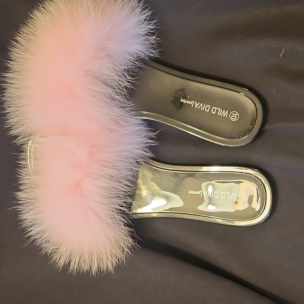 Wild Diva Lounge flat shoes size 10